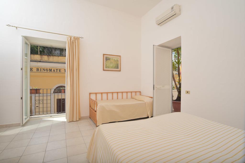 Hotel Il Nespolo Casamicciola Terme Exterior foto